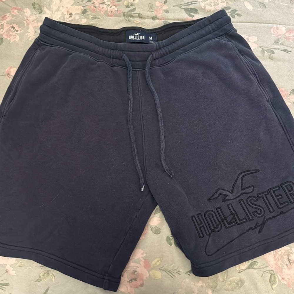 Hollister Shorts Men